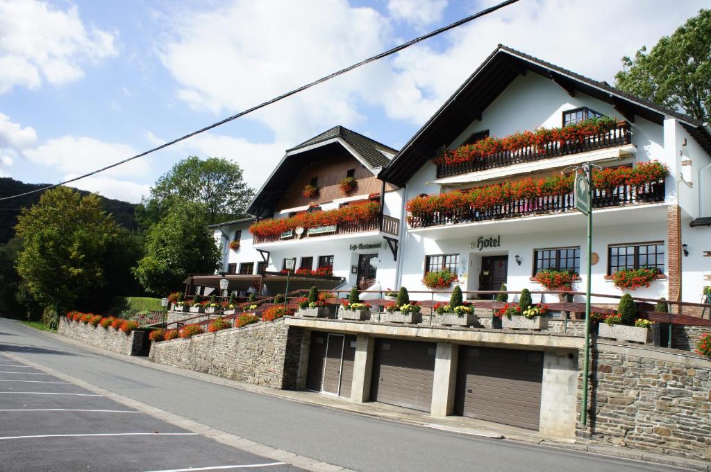 Hotel Rittersprung Урен Экстерьер фото
