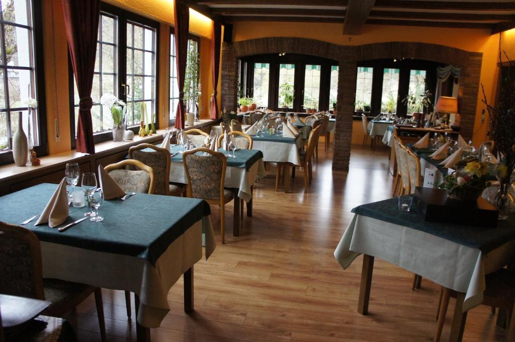 Hotel Rittersprung Урен Экстерьер фото