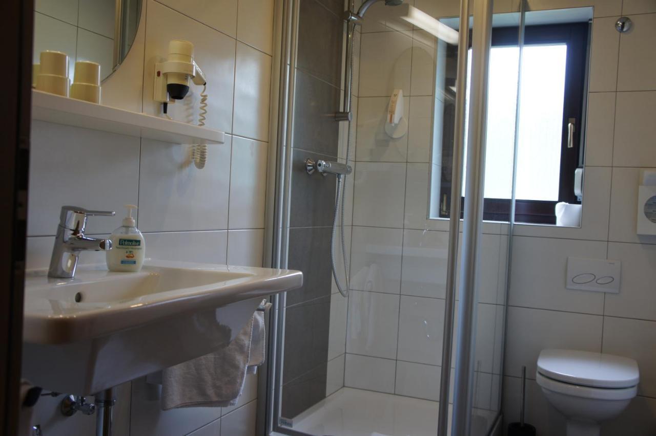 Hotel Rittersprung Урен Экстерьер фото